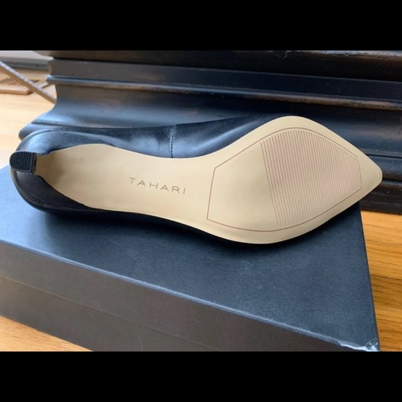 Black Tahari Heels - Picture 2 of 5